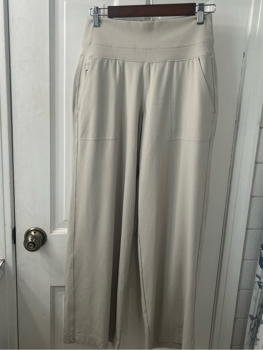 Athleta Venice High-Rise Wide-Leg Pants in Abalone. Size Small